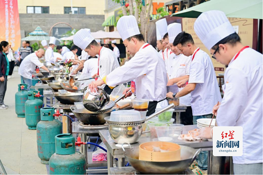 提高烹饪技艺水平 促进美食之都建设——2024年锦江区中式烹调师技能比赛举行(图3)