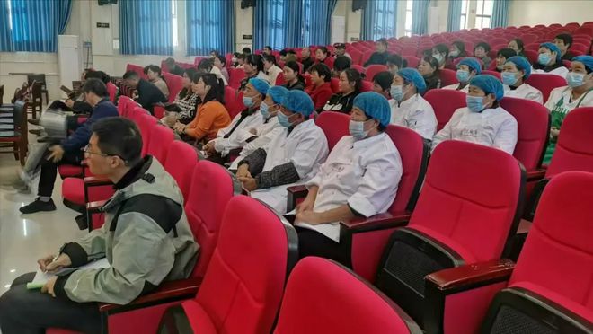 阜阳阜南：赵集镇中心学校开展2024食堂食品安全培训会(图2)