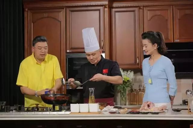 美食背后的匠心与传承——《老家的味道》让美食成为文化传承助推器(图8)