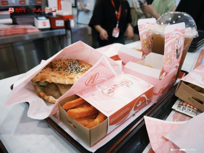 塔斯汀在蓉举办七夕新品品鉴会 用中国味道传承美食文化(图2)