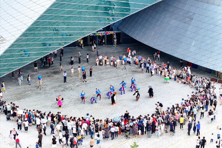 小梅沙海洋世界今日迎来逾八千名“体验官”探馆(图1)