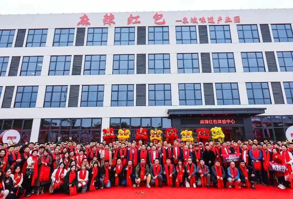 4万亿中餐市场加速发展智能炒菜机器人正替代人工(图1)