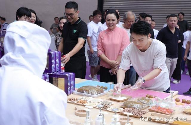 传统技艺的数字化转型：非遗广式月饼传承人与广式月饼的故事(图1)