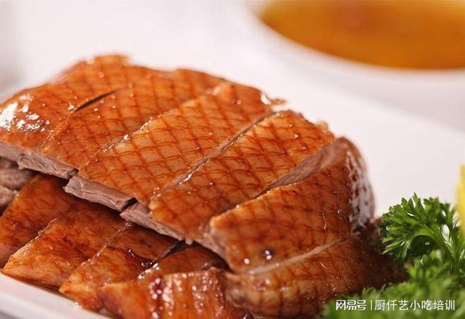 烤鸭技术培训全攻略掌握正宗技艺开启餐饮新篇章！(图3)