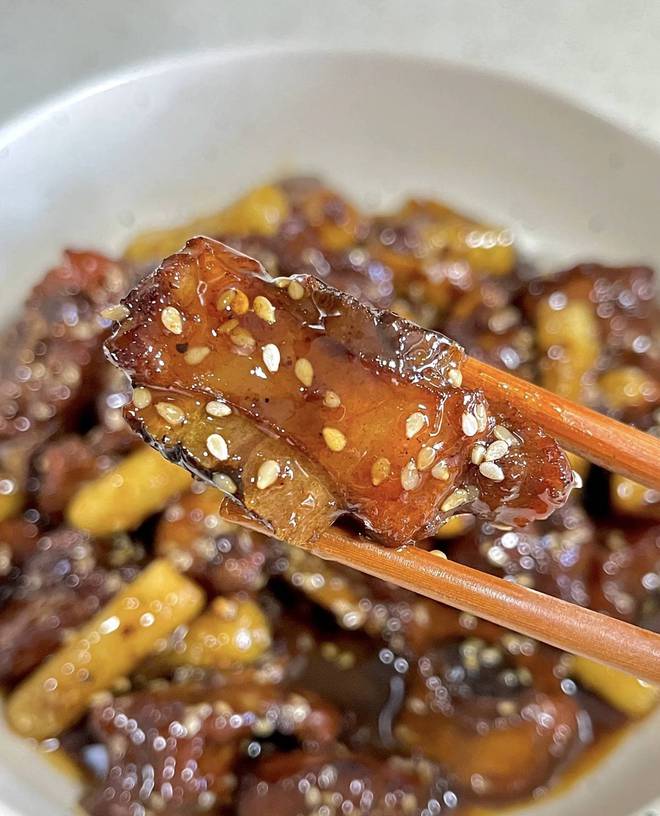 老上海风味排骨年糕：传统与美味的交融(图3)