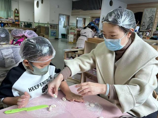 亲身体验、巧手探索这样的“冬至”孩子喜欢(图5)