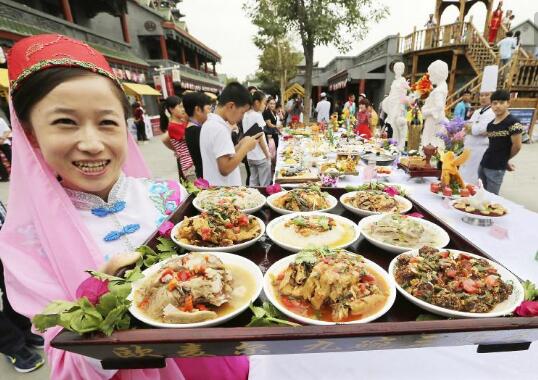 早茶：传统美食与社交文化的完美融合城市烟火中的温暖盛宴(图1)