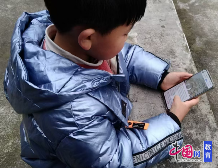 探秘峨眉“非遗”峨眉山桂花桥镇小让学生了解和传承传统文化(图1)