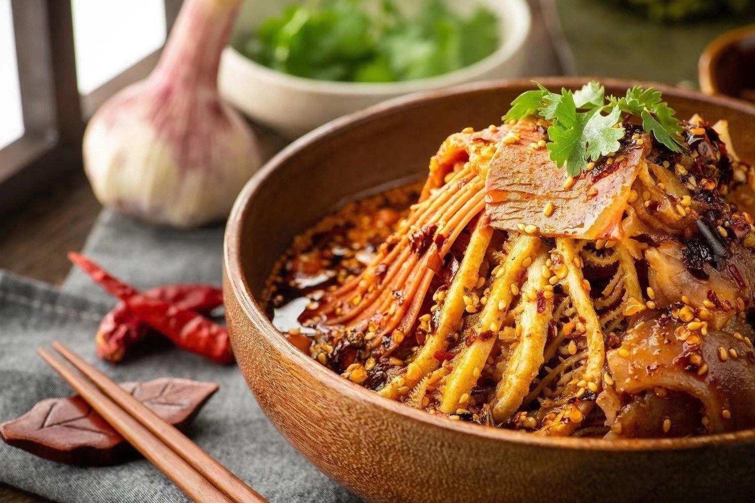 首个非遗春节追溯“卤味”习俗紫燕卤味让首个非遗春节更有年味(图1)