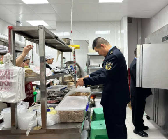 贵阳市市场监管局“双线联动”重拳出击护航网络餐饮安全(图2)