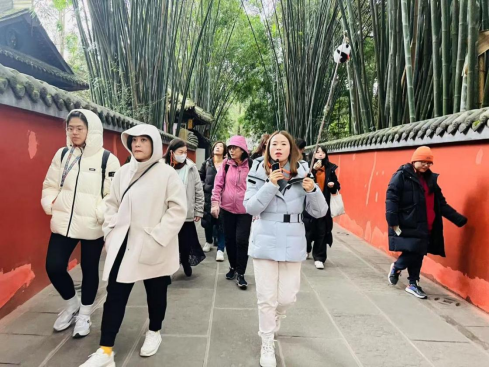 “文化+实习”双体验——2025台湾青年大学生天府文化体验营在成都举办(图2)
