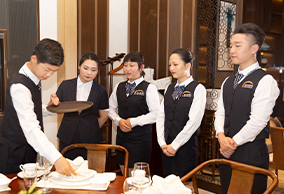 餐饮行业发出倡议 过节不浪费 餐饮要“光盘”(图1)