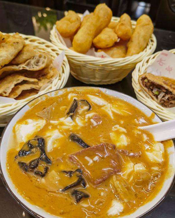 四川国旅成都天府二分社：西安美食之旅传统美味与文化传承(图1)