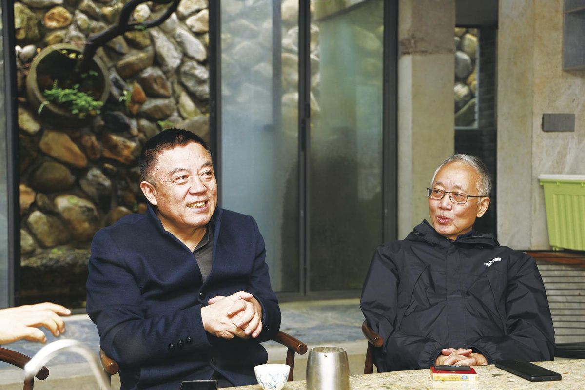 知名专家王干、潘振平盛赞茶乡美食与文化(图1)