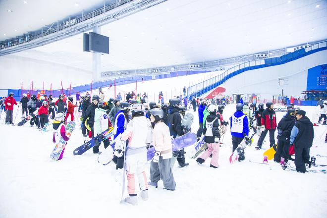 从冰雪运动馆看“亚冬效应”如何点燃发展新引擎(图1)