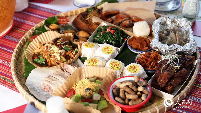 百年骑楼邂逅英伦风 消博会“食”光架起文化桥(图1)