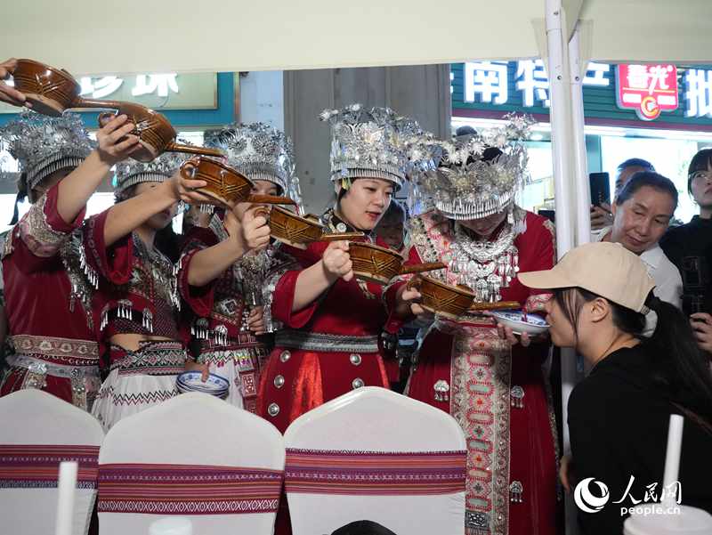 百年骑楼邂逅英伦风 消博会“食”光架起文化桥(图4)