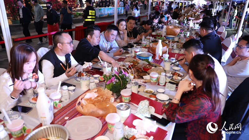 百年骑楼邂逅英伦风 消博会“食”光架起文化桥(图5)