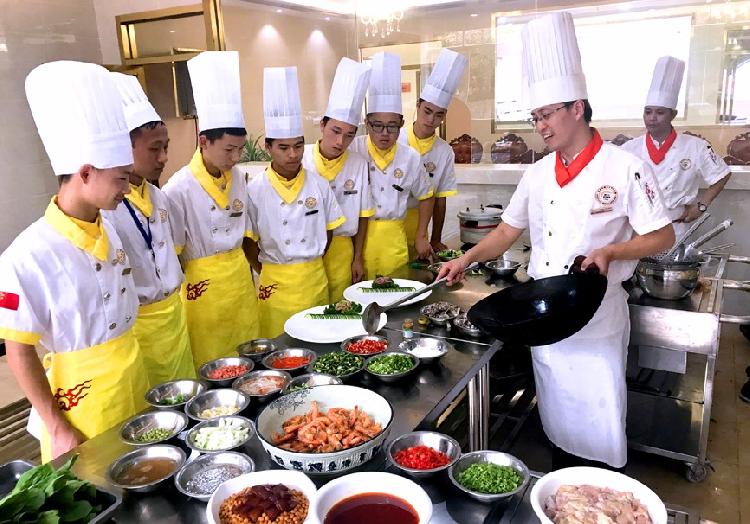 让校园餐成为“安全餐”“幸福餐”(图1)