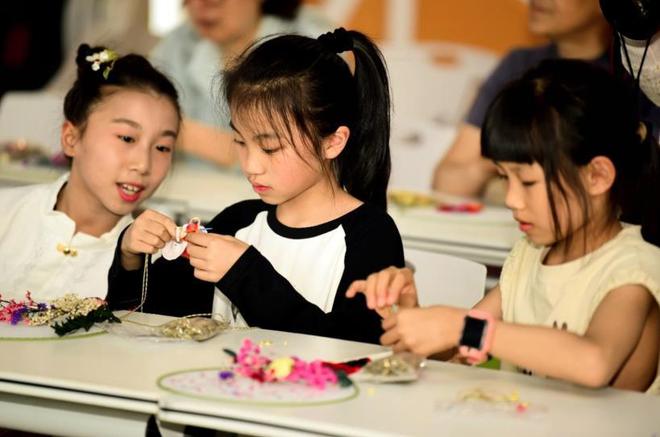 合肥市瑶海区青年创意田园非遗市集活动受市民欢迎(图3)