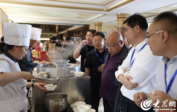 用非遗美食唤醒味蕾记忆、激发消费新活力_大众网(图3)
