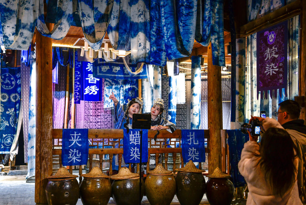 习近平总书记关切事｜特色文化产业焕新姿(图1)