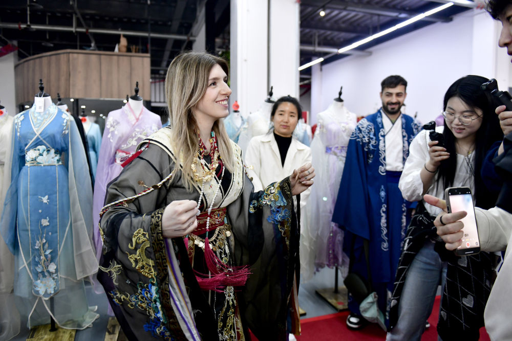 习近平总书记关切事｜特色文化产业焕新姿(图4)