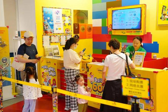 加码“中国旅游日”半价活动长风海洋世界与乐高探索中心客流可期(图3)