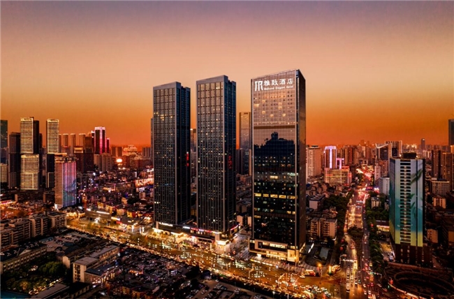 开业即封神!金马奖得主“雅致酒店”如何打造长沙人气TOP1豪华酒店(图2)