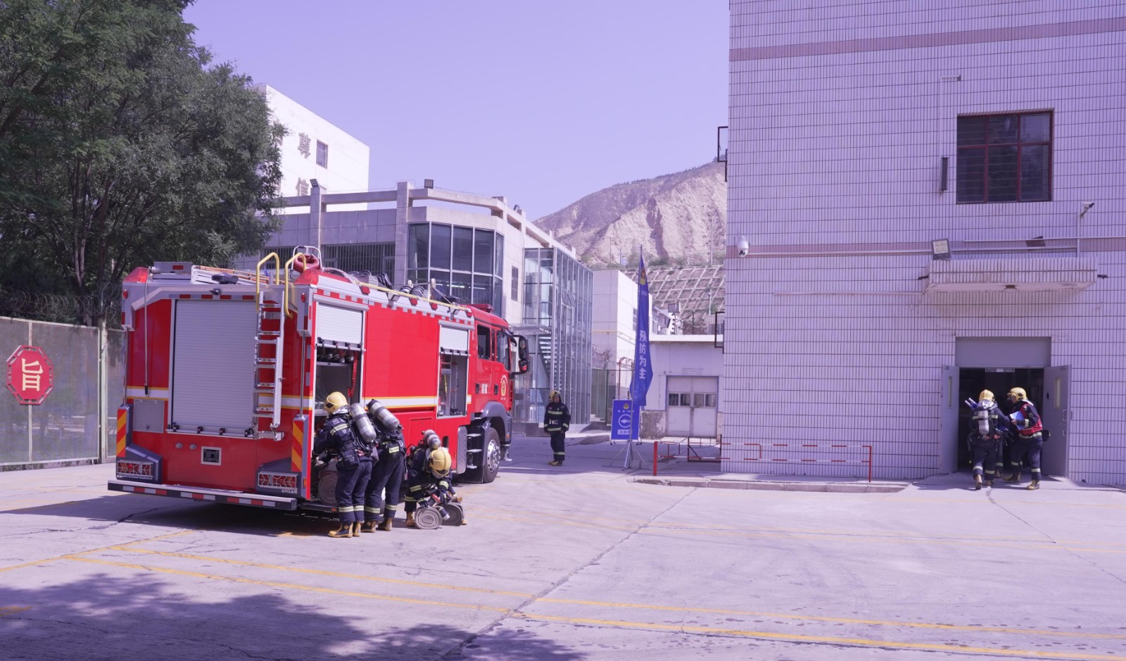 南都电源获得实用新型专利授权：“一种储能一体机的消防系统”(图1)