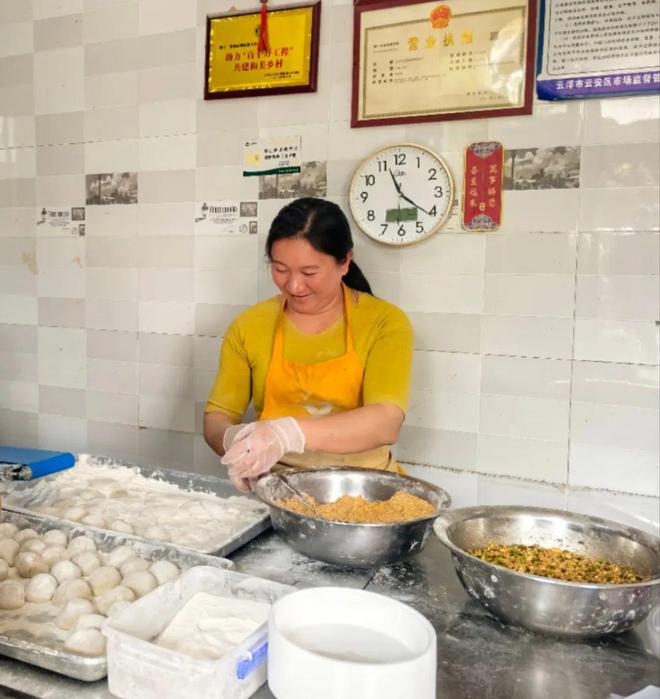 都杨镇：传统美食焕新彩 文明新风润清明(图2)