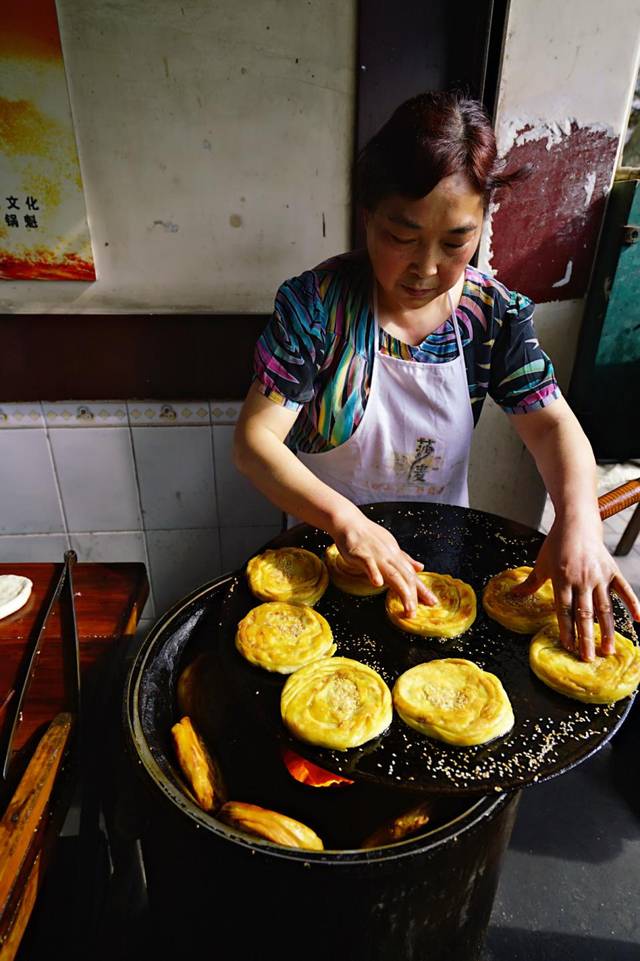 传统美食文化节开幕各地美食汇聚一堂(图1)
