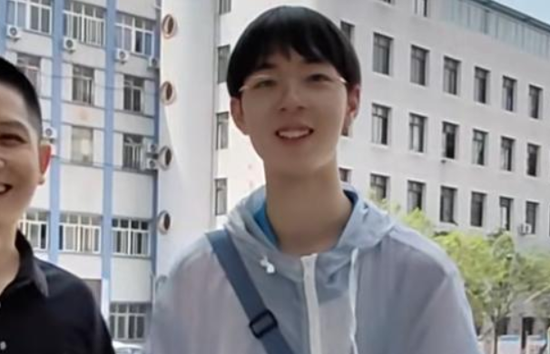 小伙中考720分转职高烹饪夺烹专第一(图2)