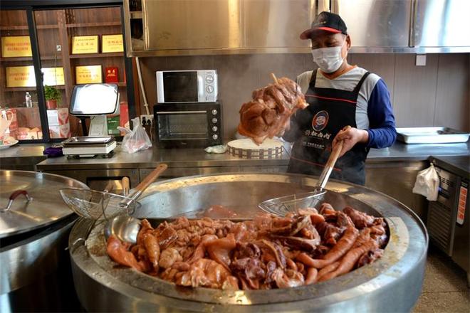 劲松卤肉非遗馆洛阳龙门石窟店盛大开馆 百年传承再启新篇(图5)