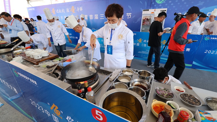 云梦鱼面谣：非遗美食的百年传承与创新(图1)