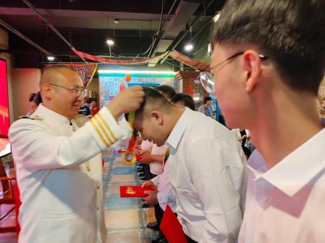 艺脉相承启新章 春日臻味共鉴藏 天山雪润鼎轩味 陈门膳道铸匠心(图4)