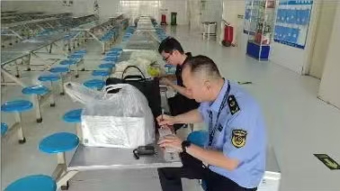 ″双检”互动筑防线 校园食品保安全(图2)
