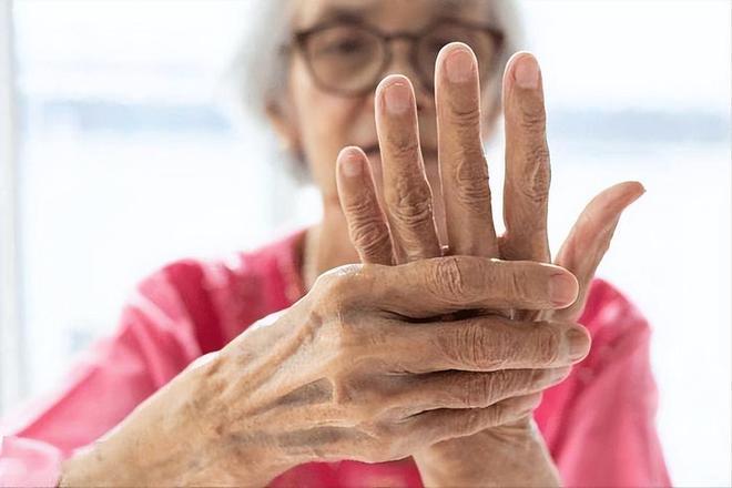 从饮食到社交：全面解读老年人健康的9个关键指标(图6)