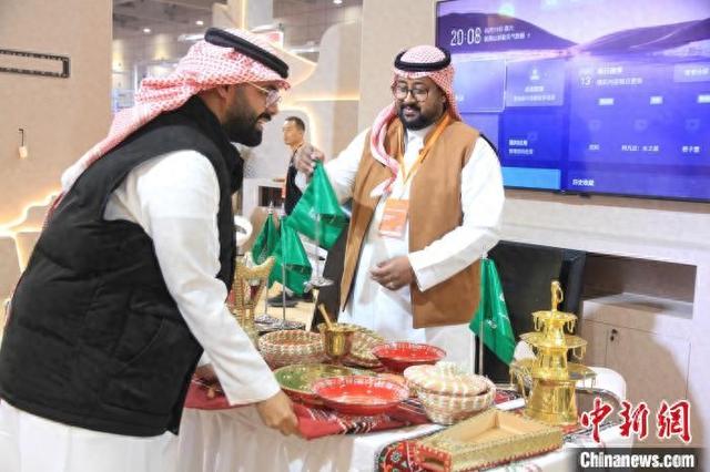 寻中国餐饮创新标杆！这8大维度够狠(图1)